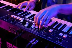 Hammond M-solo drawbar keyboard - Black - close up